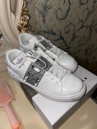 Кроссовки люкс новый!!