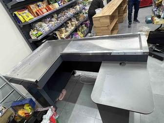 Кассовый стол для магазина