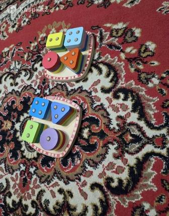 Продам развивающие игрушки