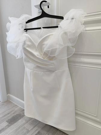 Женская одежда платье