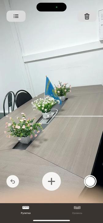 Стол для совещании