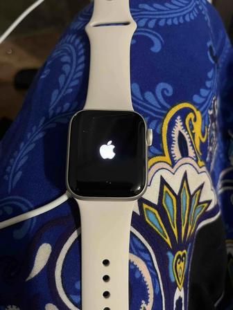 Продам Apple Watch 2 SE gen 2022