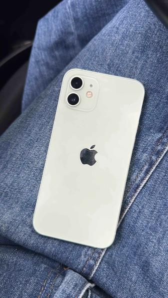 Продам айфон 12