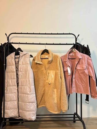 Продаются жилетки, джинсовки, куртки