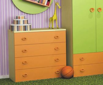 Продам кровать и стол