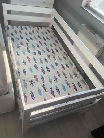 Продам детскую кроватку
