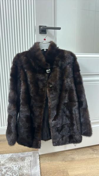 Продам шуба, в идеальном состоянии.