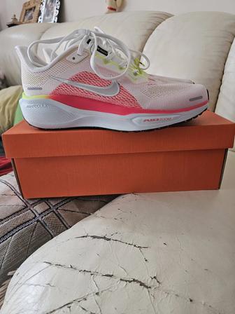Продам кроссовки Nike Air Zoom
