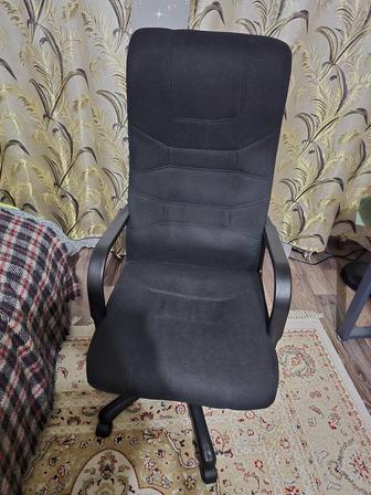 Продам компьютерное кресло