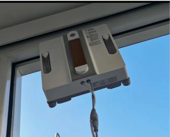 Магнитный робот для окон