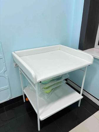 Пеленальный столик