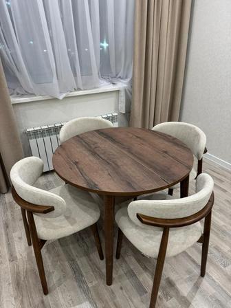 Столы и стулья