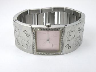 Брендовые женские кварцевые часы GUESS
