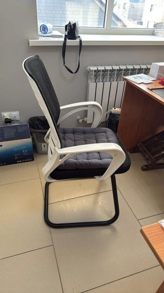 Продам стул офисный