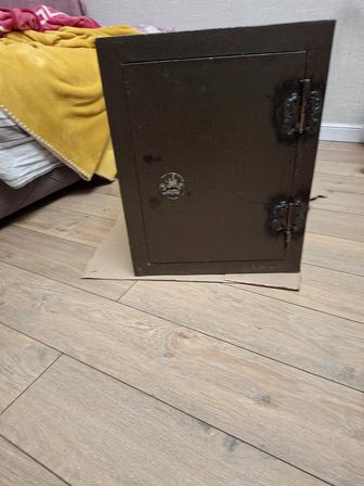 Продам сейф