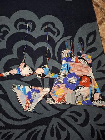 Продам купальники б/у