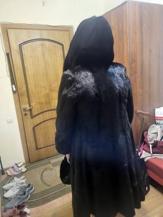 Продам шубу, натуральную, шикарную