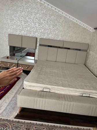 Продам спальный гарнитур