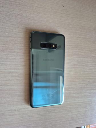 Продам телефон Самсунг галакси s10e (Samsung galaxy s10e)