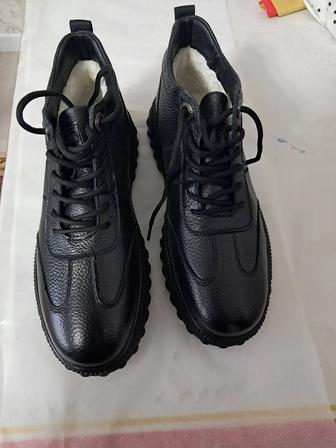 Зимний ботинка мужское