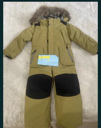 Комбинезон зимний детский унисекс на 6-7 лет
