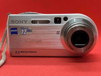 Винтажная цифровая мыльница фотоаппарат Sony Cabershot DSC P150