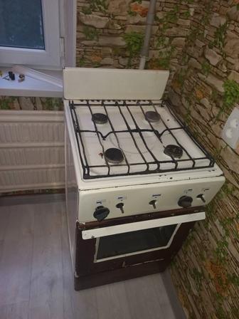 Продам газовую плиту б/у