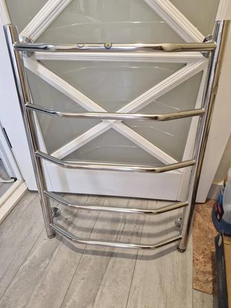 Срочно продам полотенцасущитель