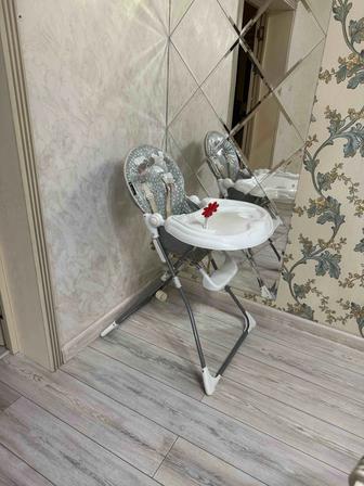 Детский стульчик для кормления