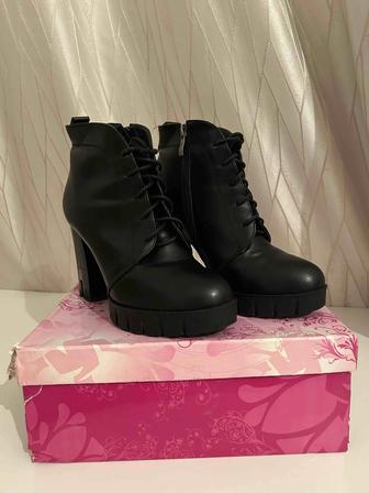 Зимние ботинки