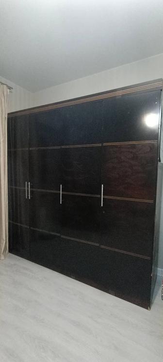 Продаю большой шкаф