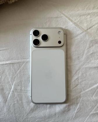 Телефон iPhone 17 Pro 256 GB с гарантией, новый или почти новый примерно