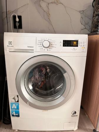 Продам стиральную машину