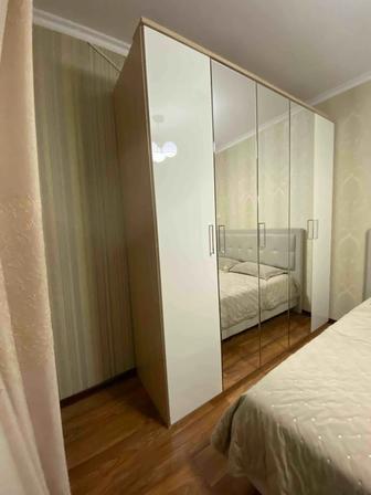 Продам 5 дверный шкаф