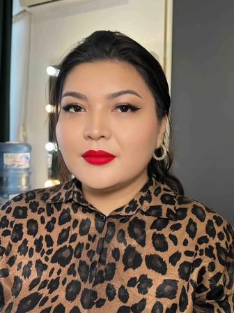 Визажист макияж в студии на выезд