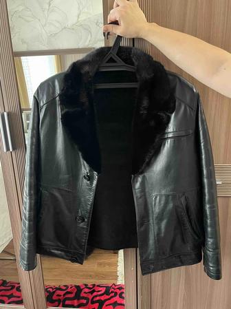 Продам мужскую кожаную куртку