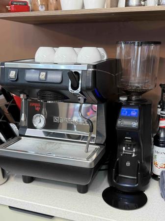 Кофемашина Nuova Simonelli