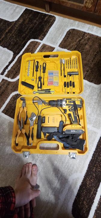 Продаю шуруповерт