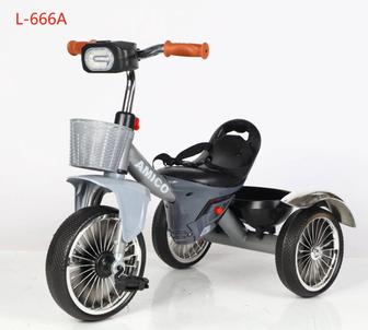 Трехколесный велосипед