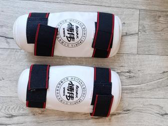 Щитки на руки и ноги для таэквондо