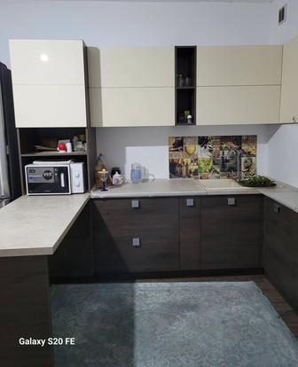 Кухонный гарнитур