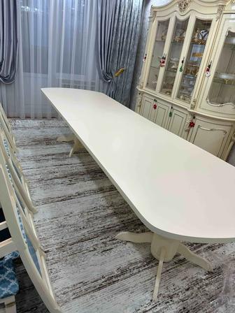 Стол для гостей