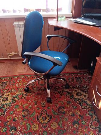 Компьютерное кресло
