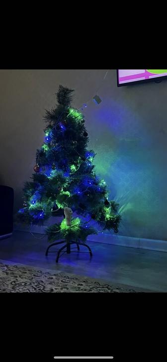 Продам елку 110 см.