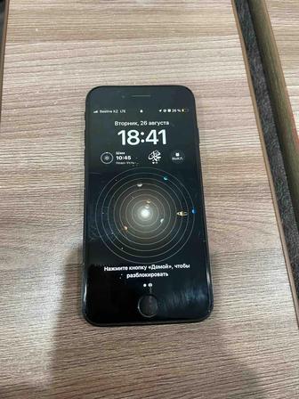 Продам iPhone SE 2020