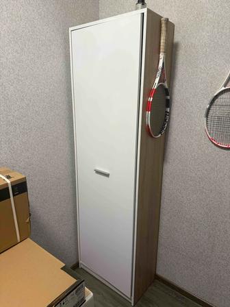 Шкаф с полками