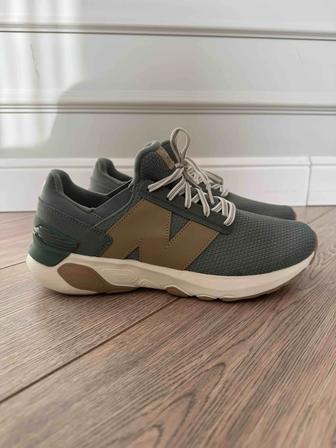 Продам кроссовки NEW BALANCE
