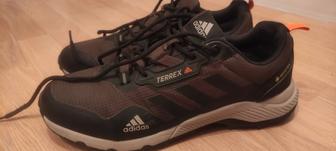 Кроссовки Адидас