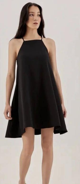 Продам вещи платья итд