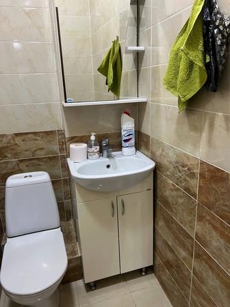 Продам туалетные тумбы с раковинами